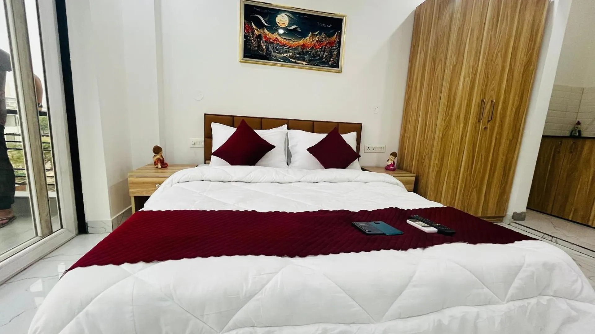 גורגאון The Lodgers Studio Apartment Infront Of Artemis Hospital Gurugram