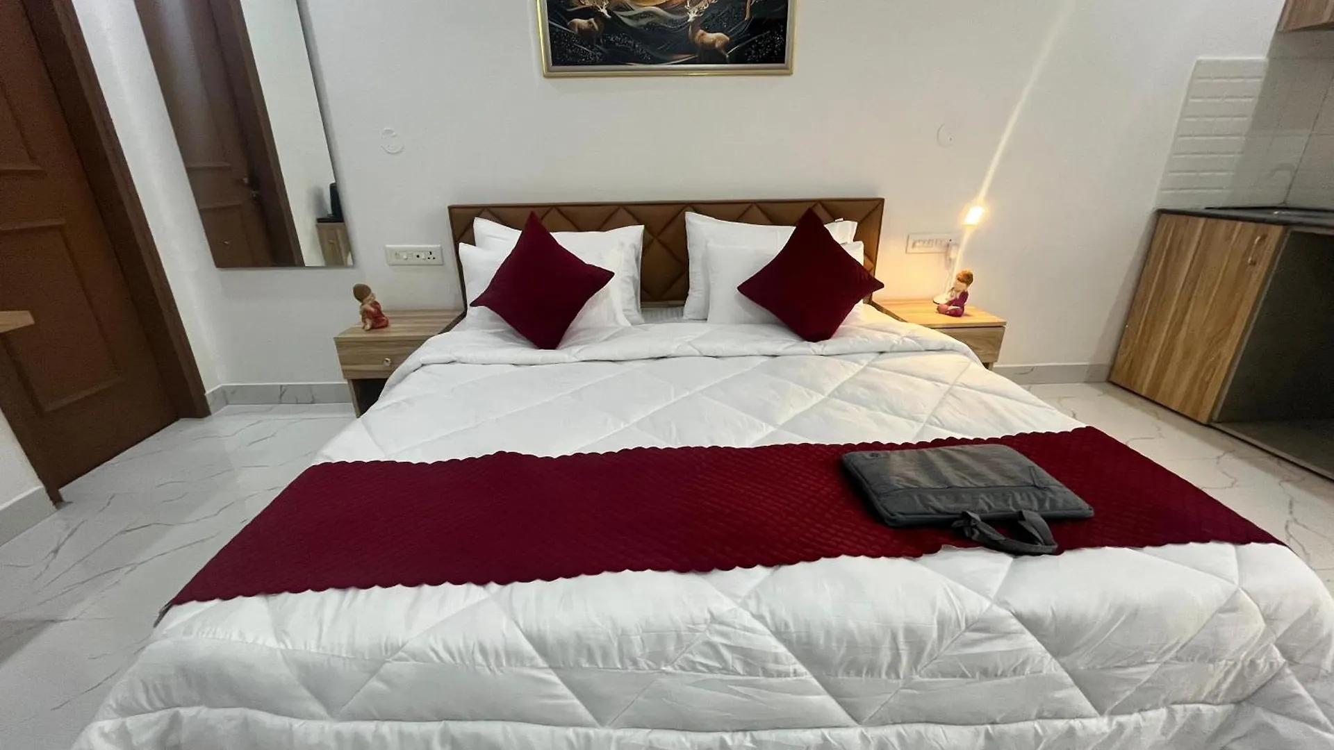 גורגאון The Lodgers Studio Apartment Infront Of Artemis Hospital Gurugram