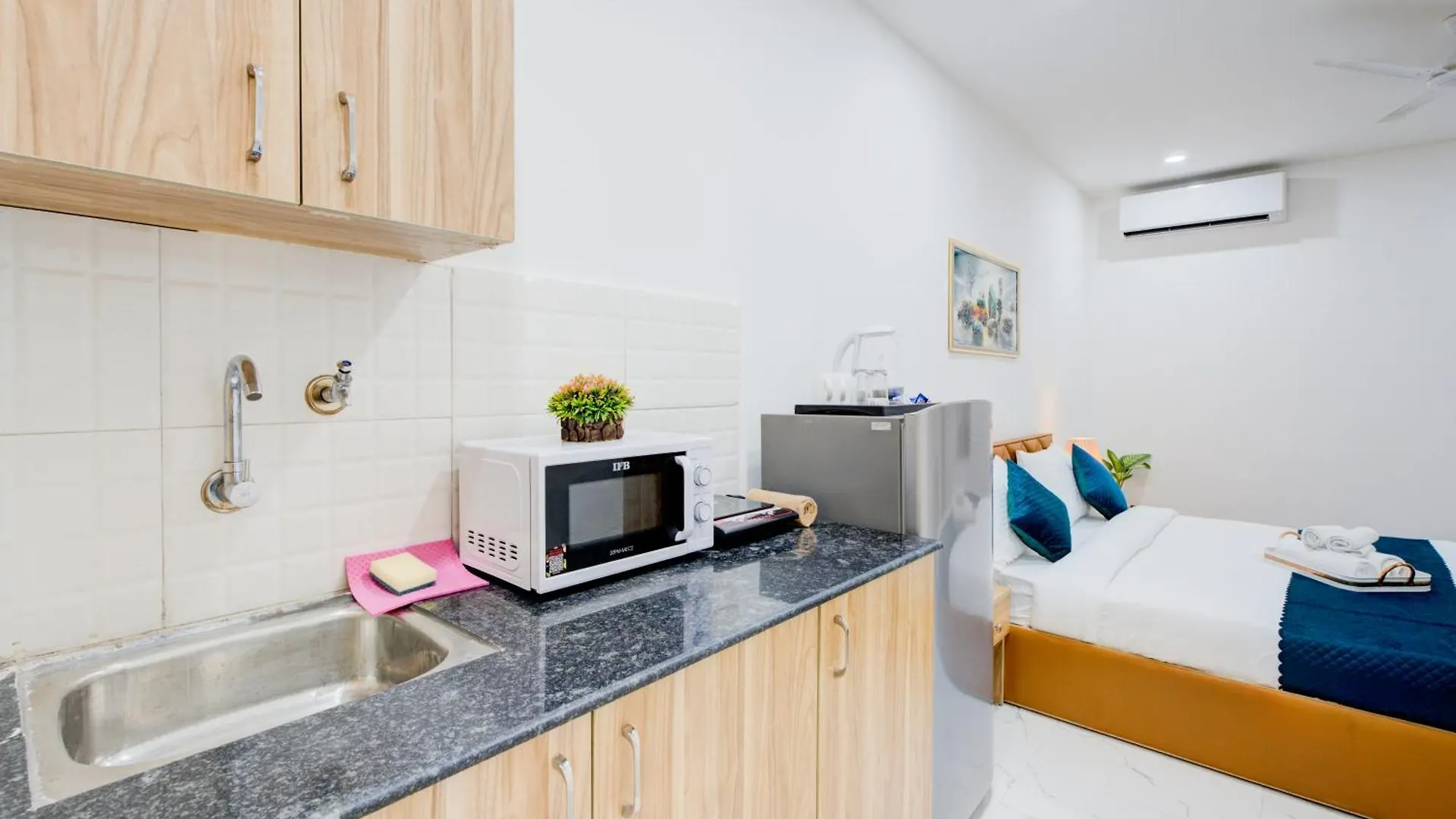גורגאון The Lodgers Studio Apartment Infront Of Artemis Hospital Gurugram