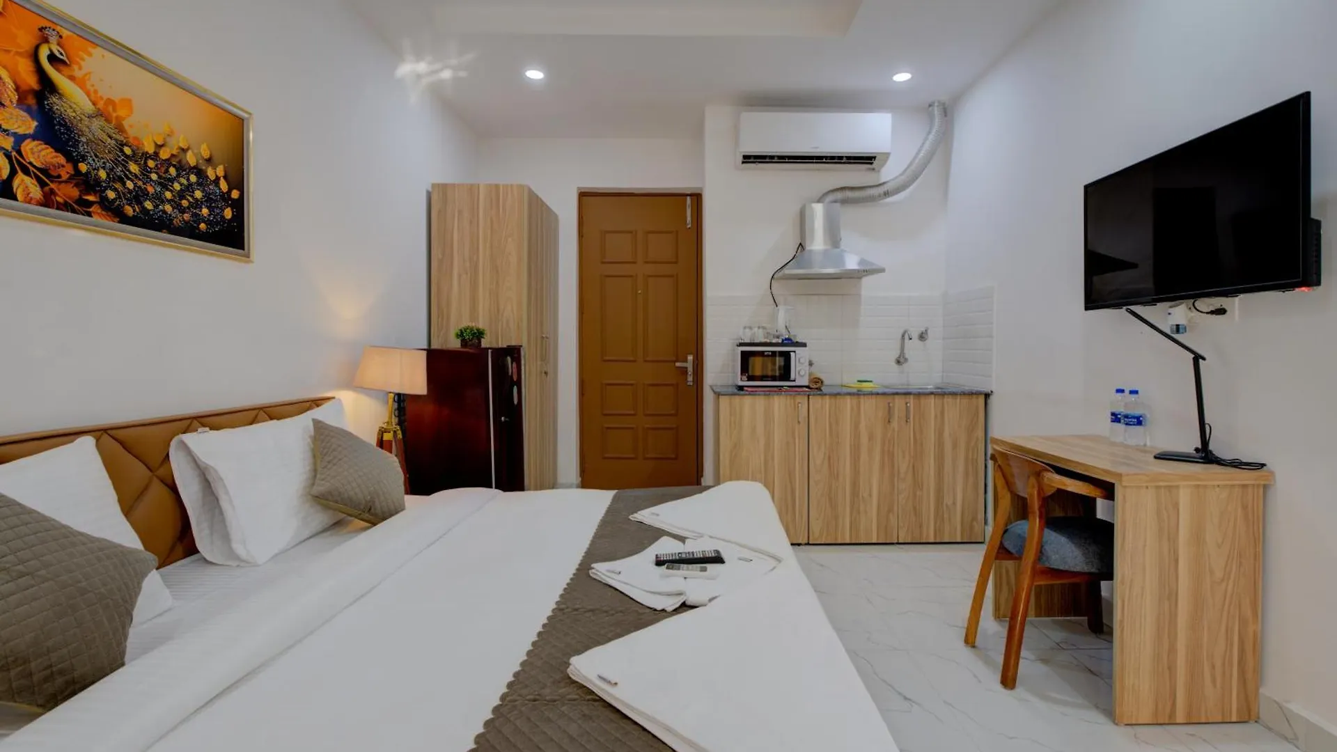 גורגאון The Lodgers Studio Apartment Infront Of Artemis Hospital Gurugram