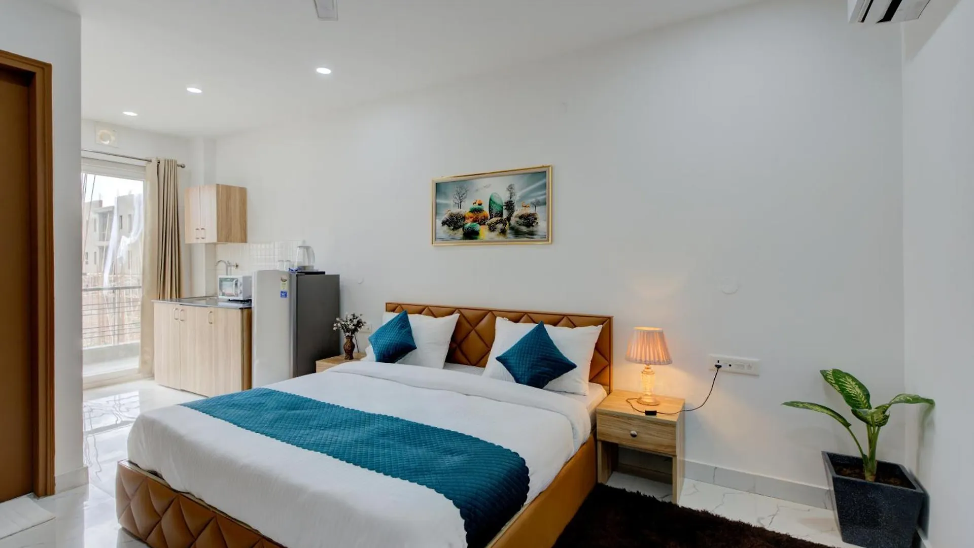 גורגאון The Lodgers Studio Apartment Infront Of Artemis Hospital Gurugram