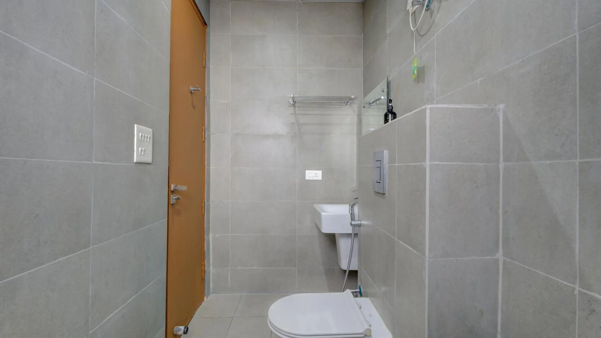 גורגאון The Lodgers Studio Apartment Infront Of Artemis Hospital Gurugram